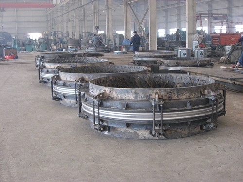 <b>熱風爐總管、支管用高溫補償器一套</b>